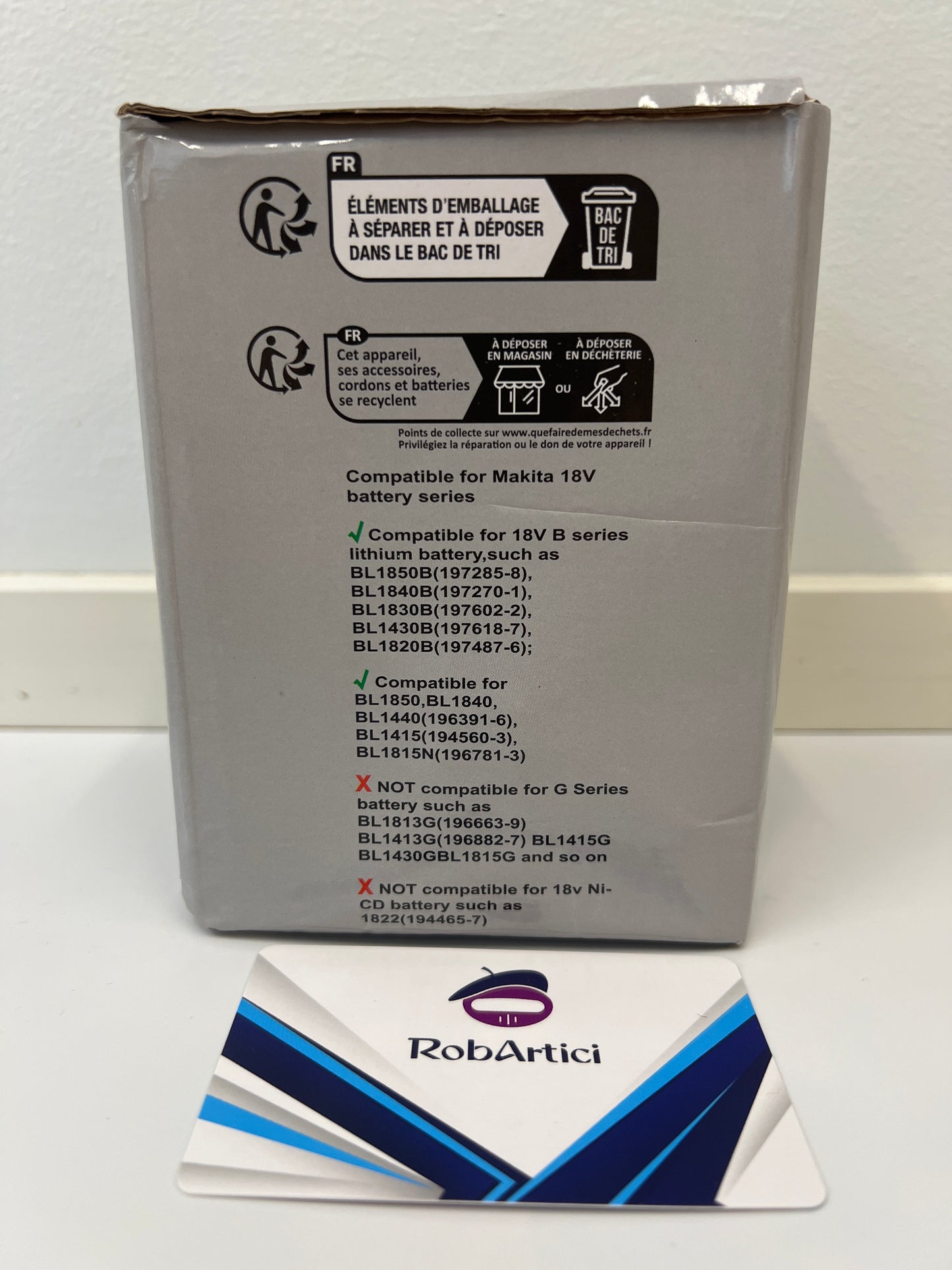 Wide application work light retail packaging showcasing product specification.
