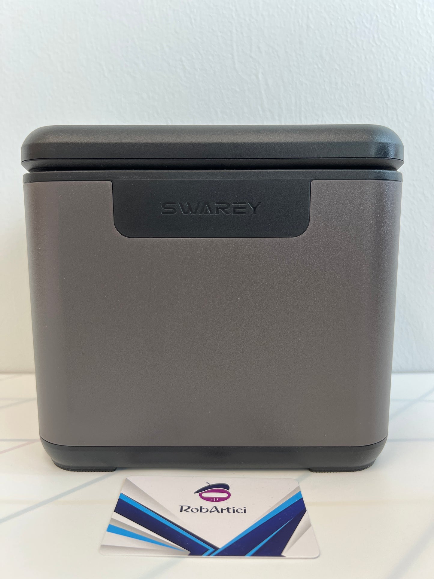 SWAREY S160 portable power generator 300W, Side view.