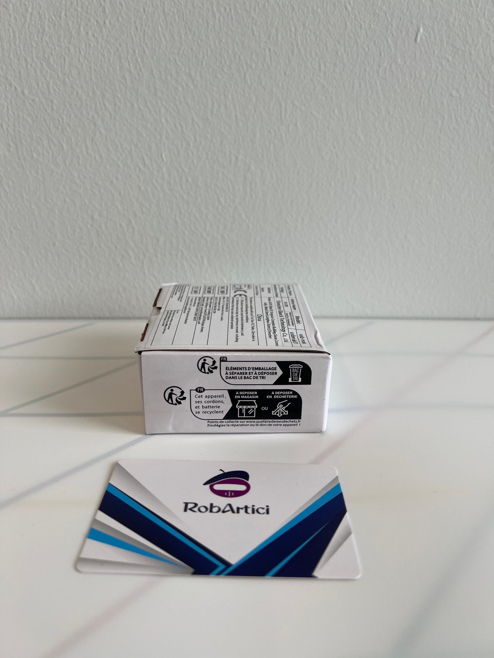 MAK01 battery adapter retail packaging. 