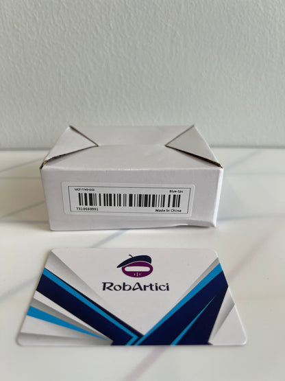 MAK01 battery adapter retail packaging.