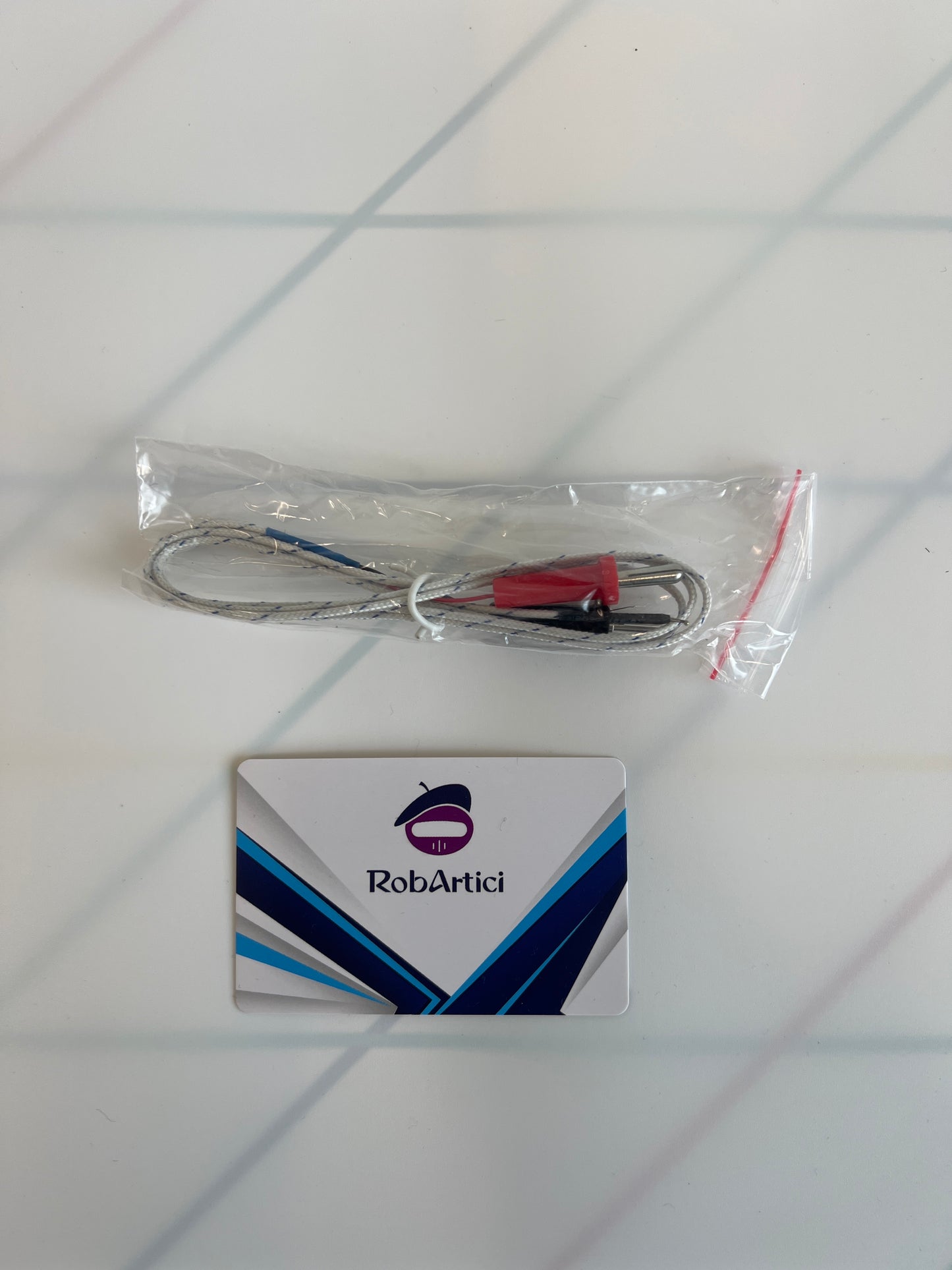 ZL116 smart digital multi meter accessory including cable.