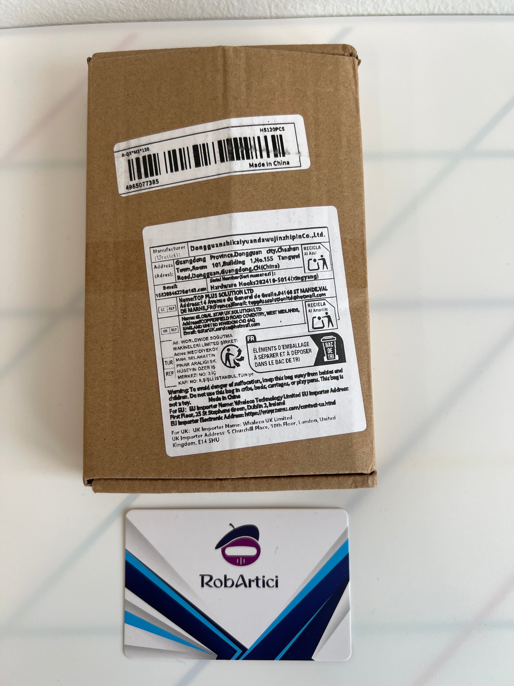 120pcs Q hanger hooks with security buckle retail packaging showcasing product information.